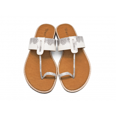 Women Sandals Flat SC-47 White-Black Snake Skin