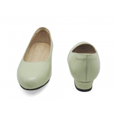 รองเท้าคัทชู SV-04 หนังนิ่มครีมอ่อน