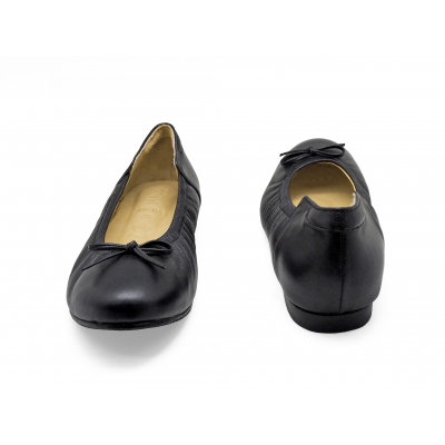 รองเท้าคัทชูส้นเตี้ย SV-06 หนังแกะดำ